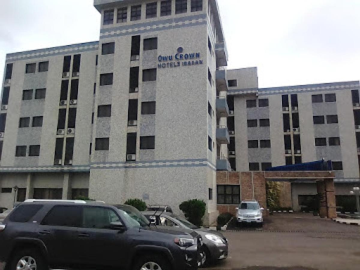 Room In Lodge - Owu Crown Hotel, Ibadan Exterior foto